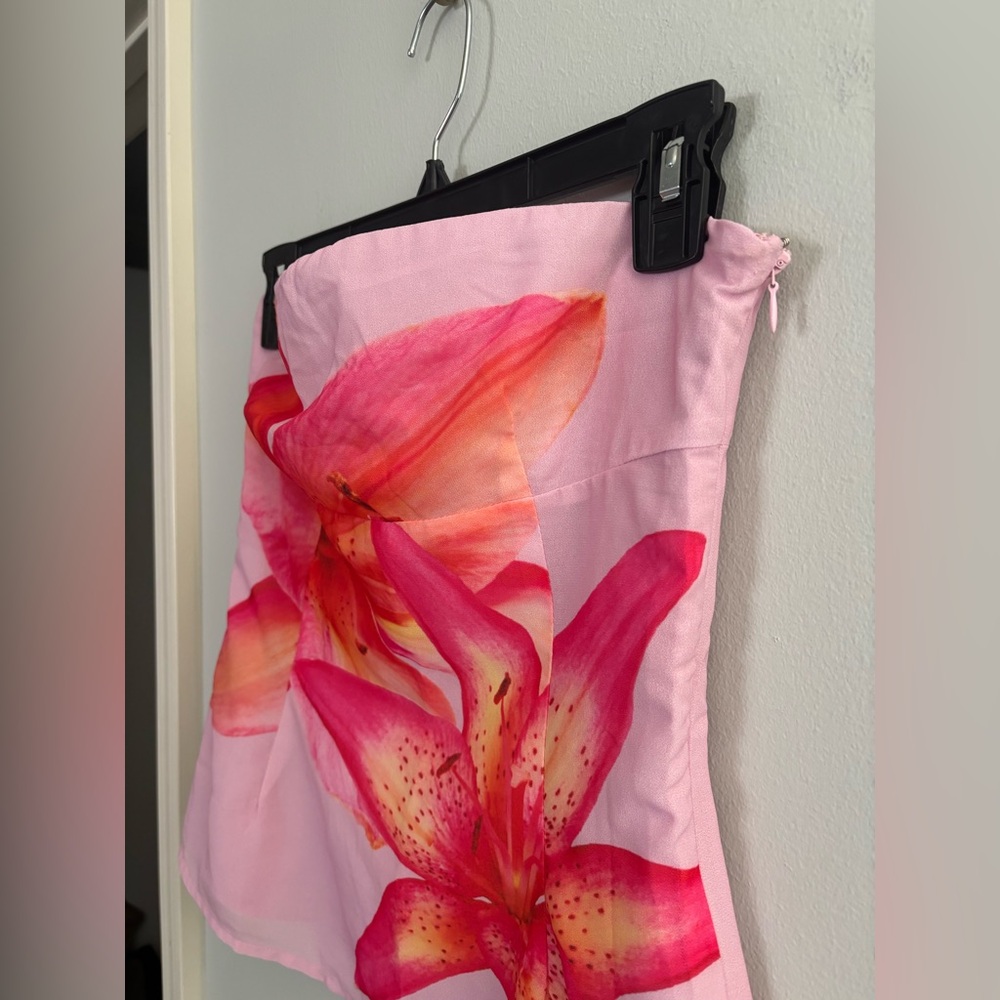 Peppermayo strapless Y2K Hawaiian flower side zip top - Picture 2 of 7